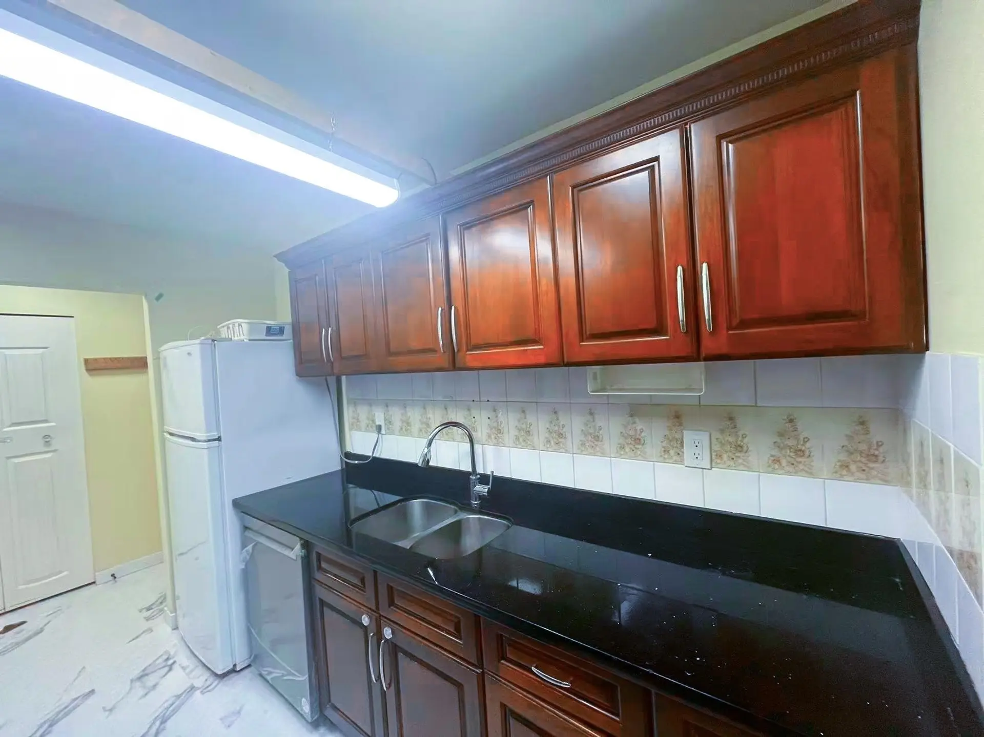 #307 5800 Cooney Road - Image 3