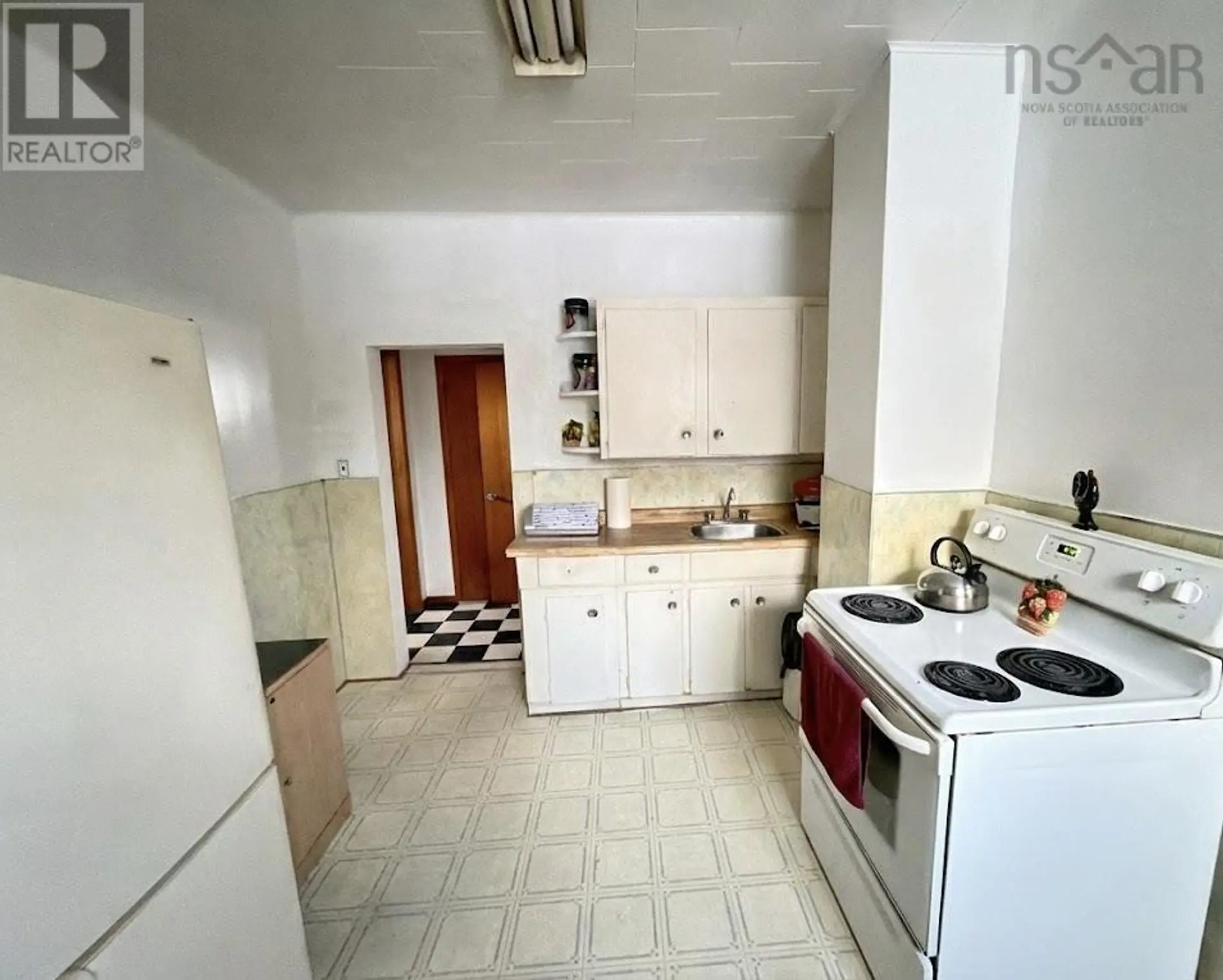 385 GIBBON STREET - Image 5