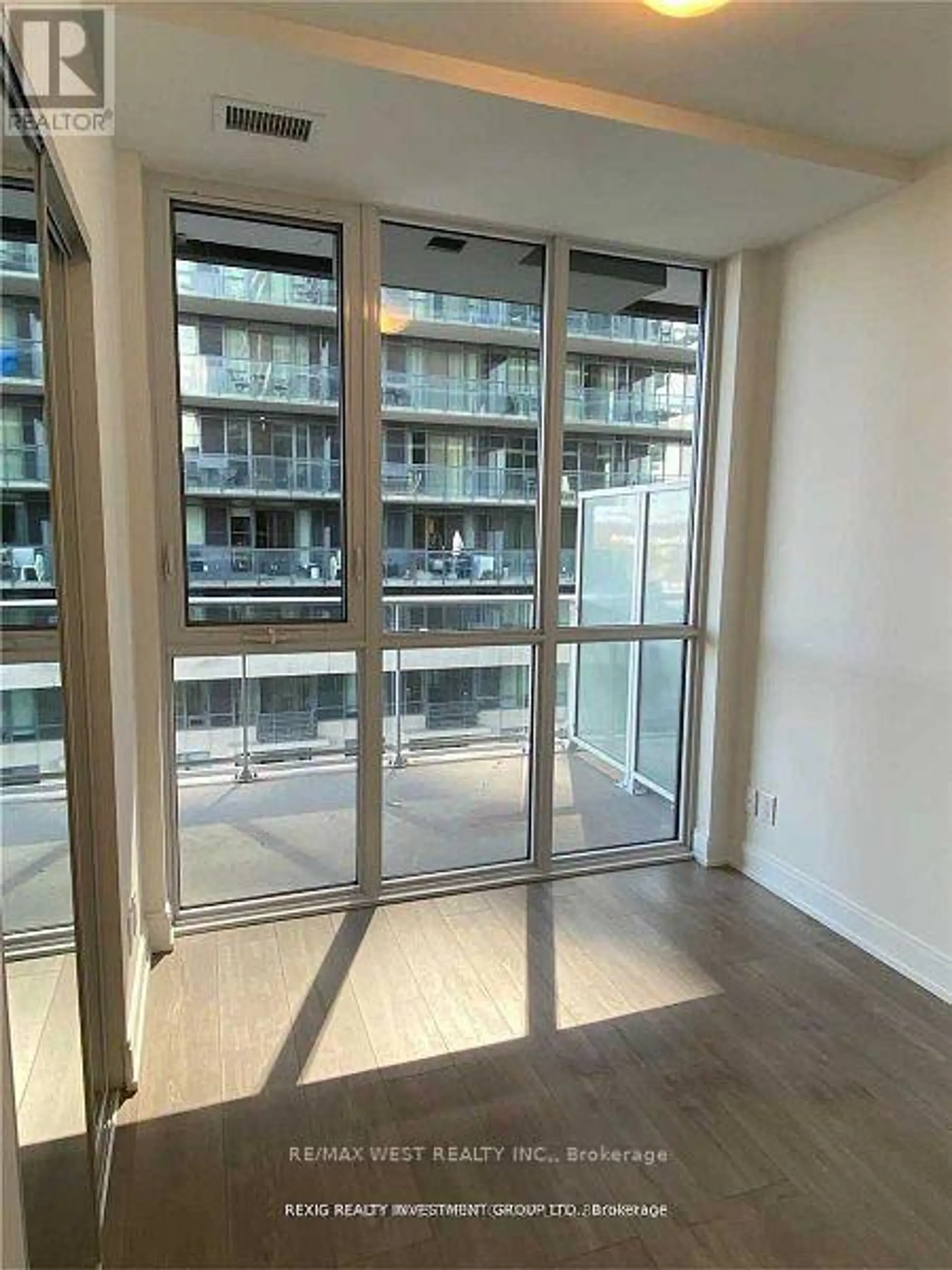 #404 70 ANNIE CRAIG DRIVE - Image 15
