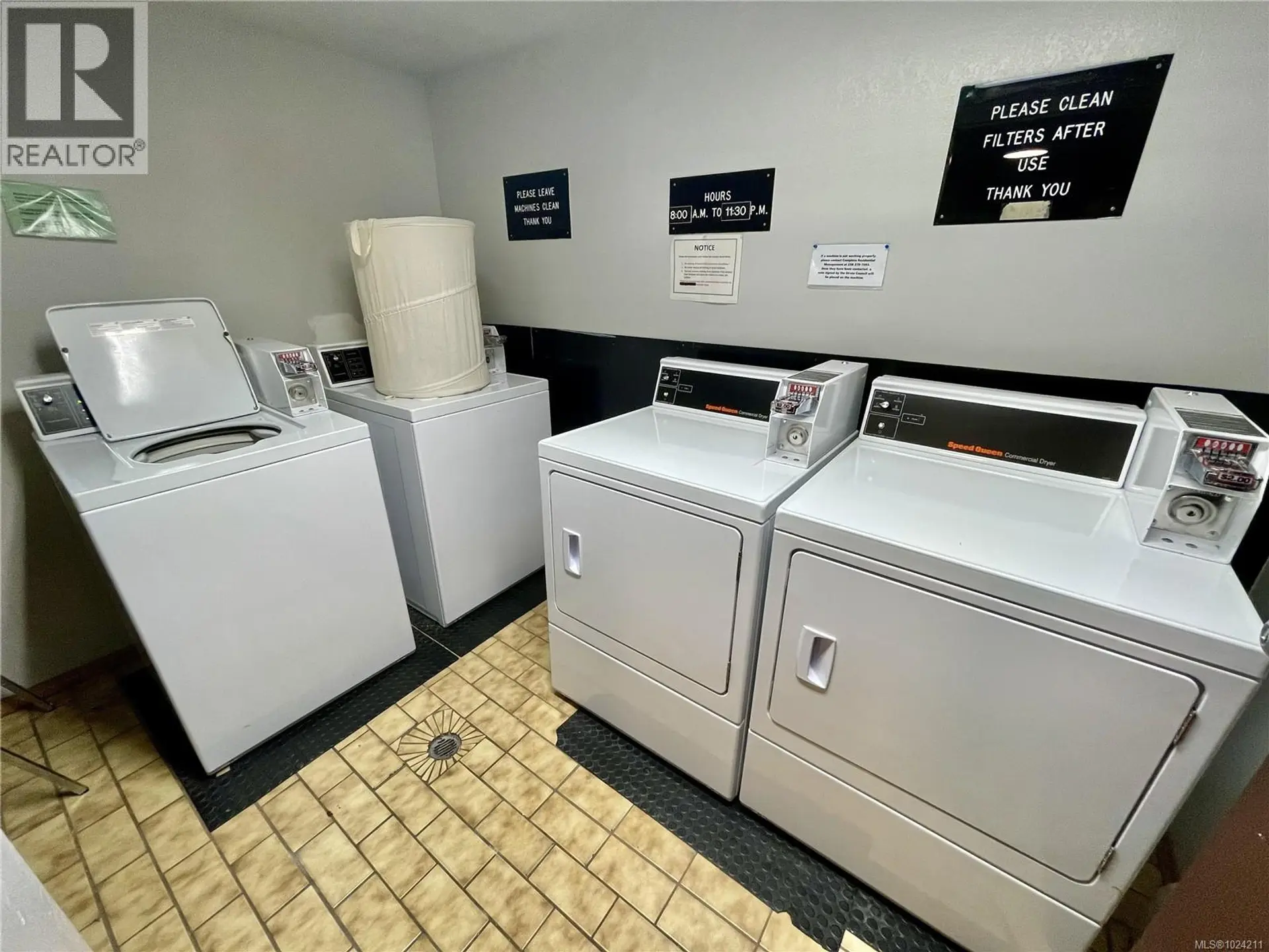 #359 2930 Washington Ave - Image 14