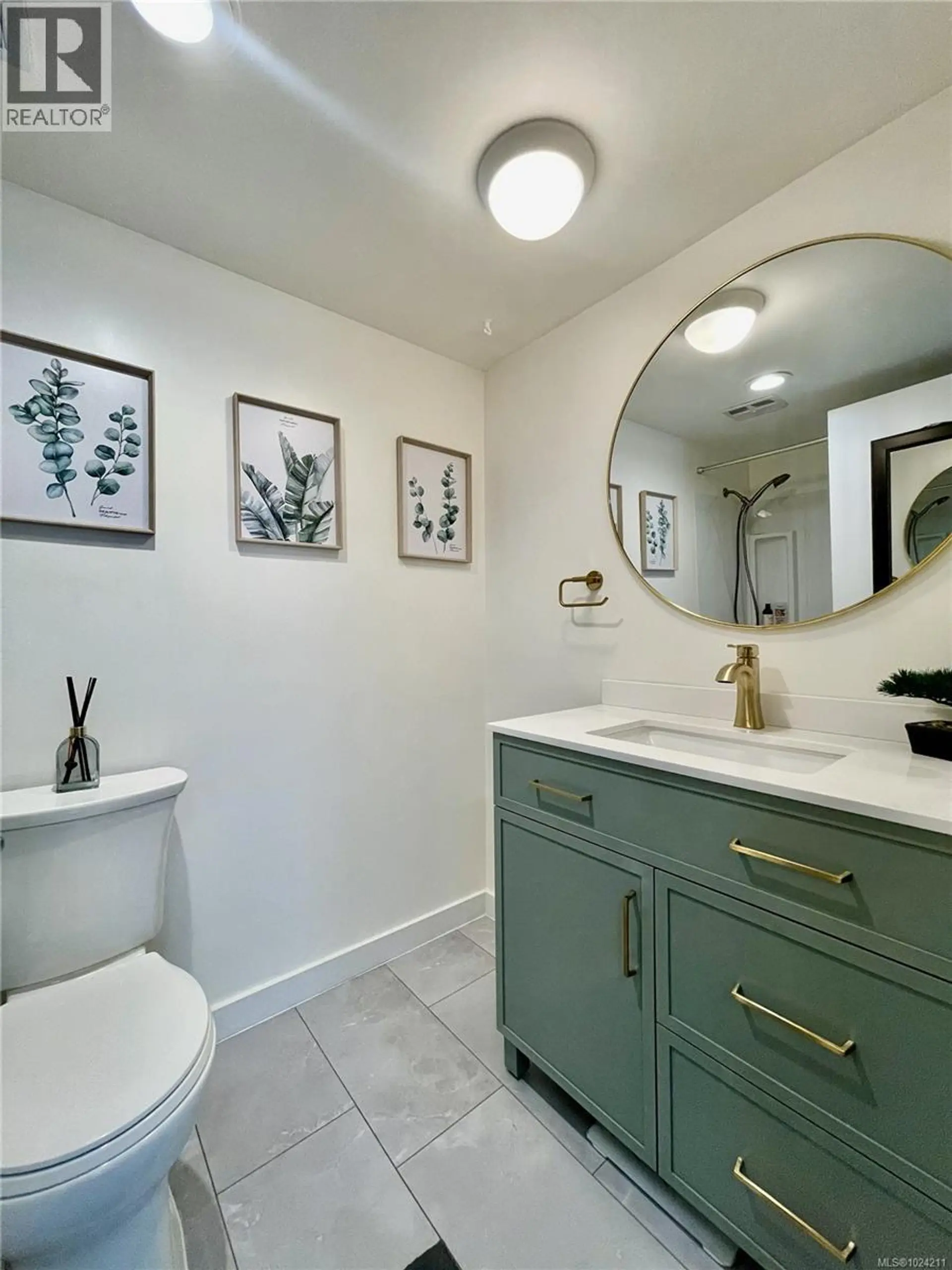 #359 2930 Washington Ave - Image 4