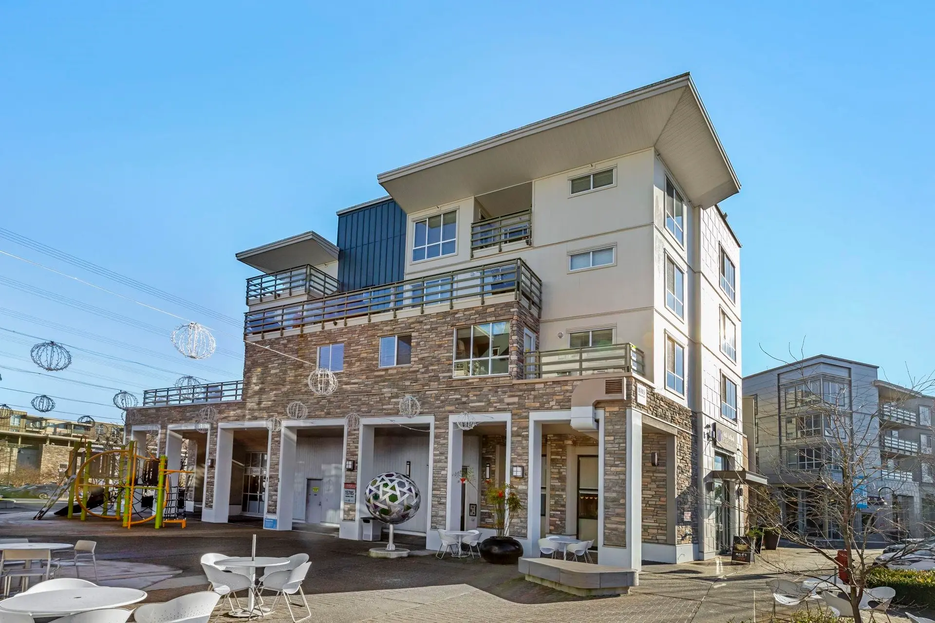 Property at #404 15785 Croydon Drive, Surrey, BC