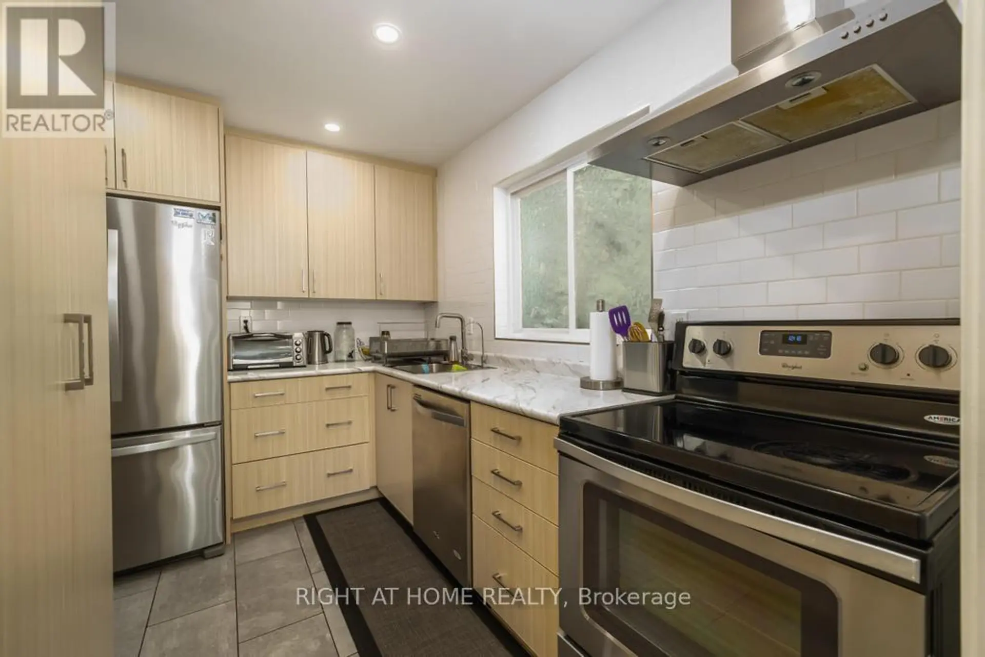 #13 23 FOUR WINDS DRIVE - Image 6