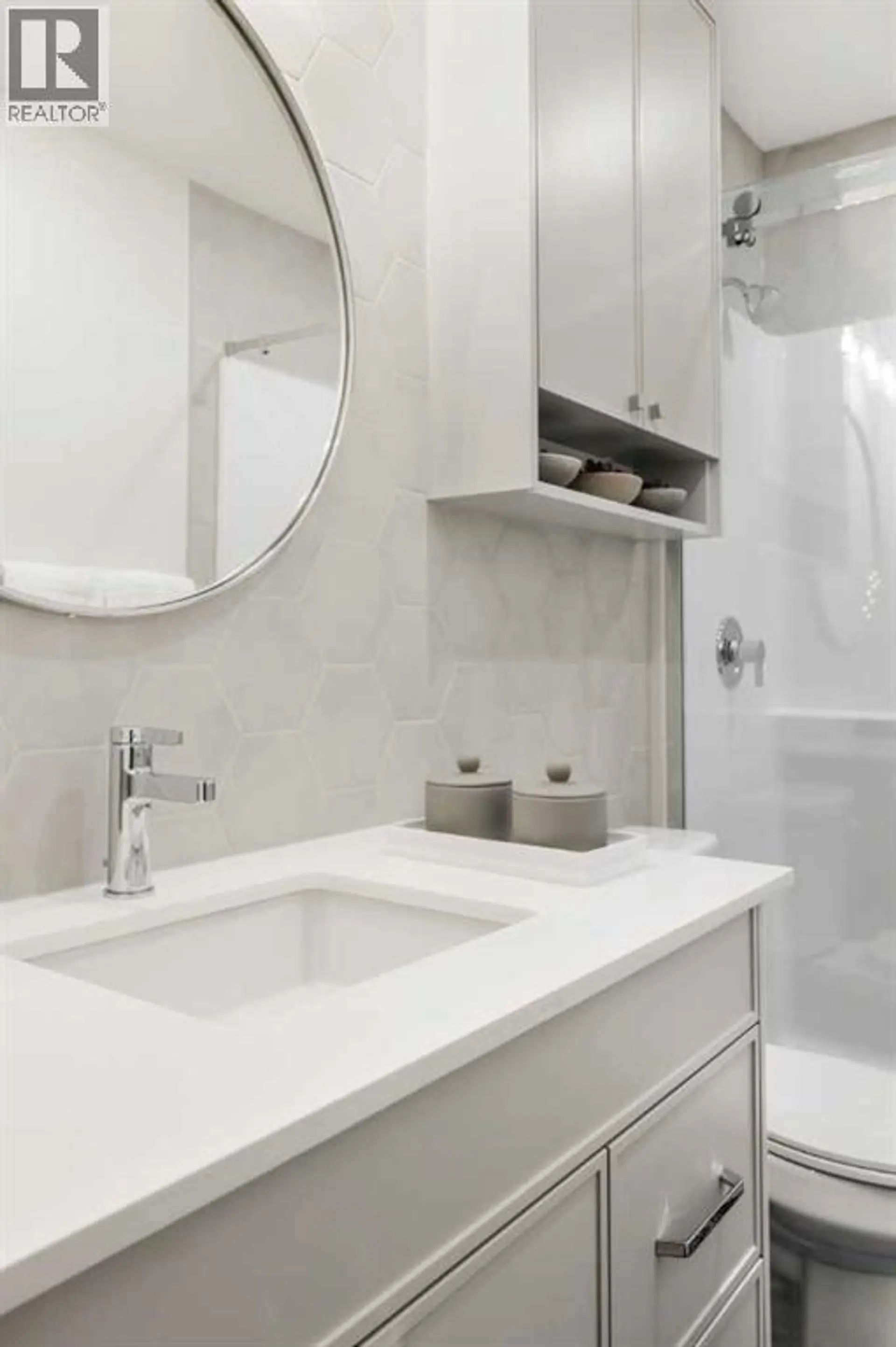 #210 60 WATER COVE SE - Image 2