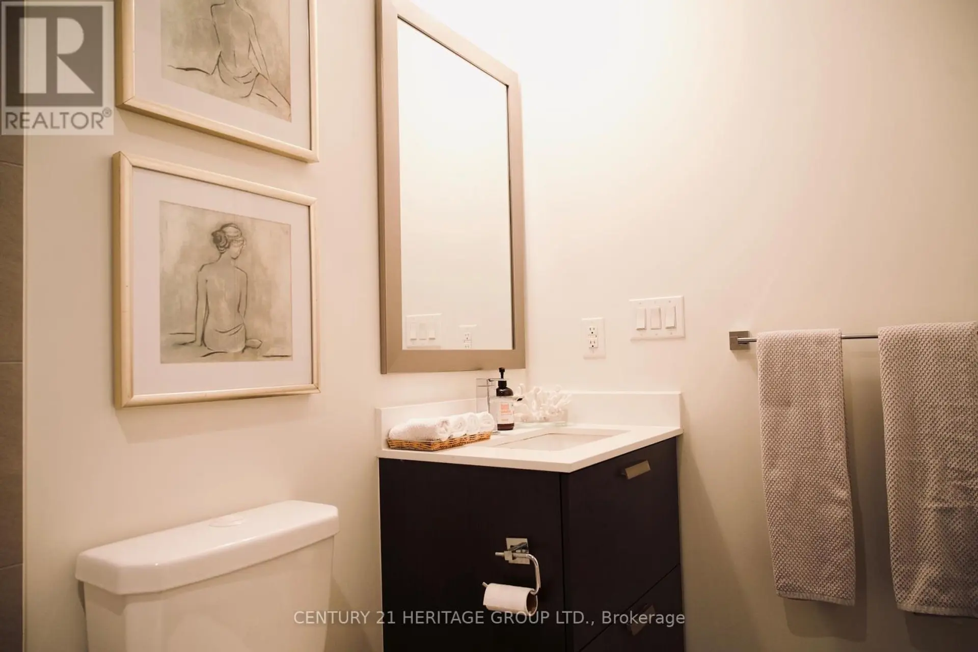 #708 11 BOGERT AVENUE NE - Image 9