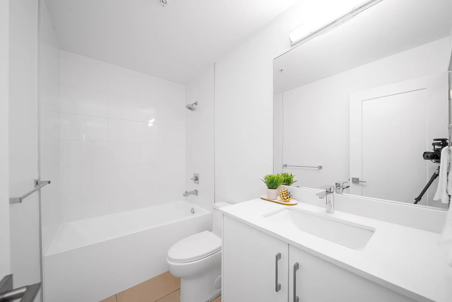 #30 6328 King George Boulevard - Image 6