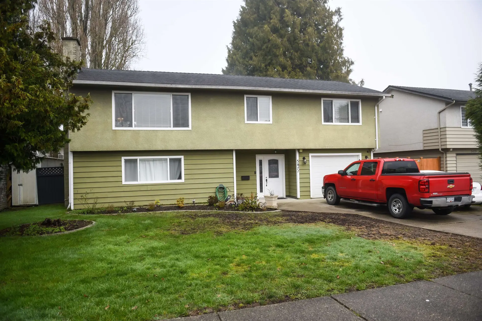 Property at 5471 44 Avenue, Ladner, BC