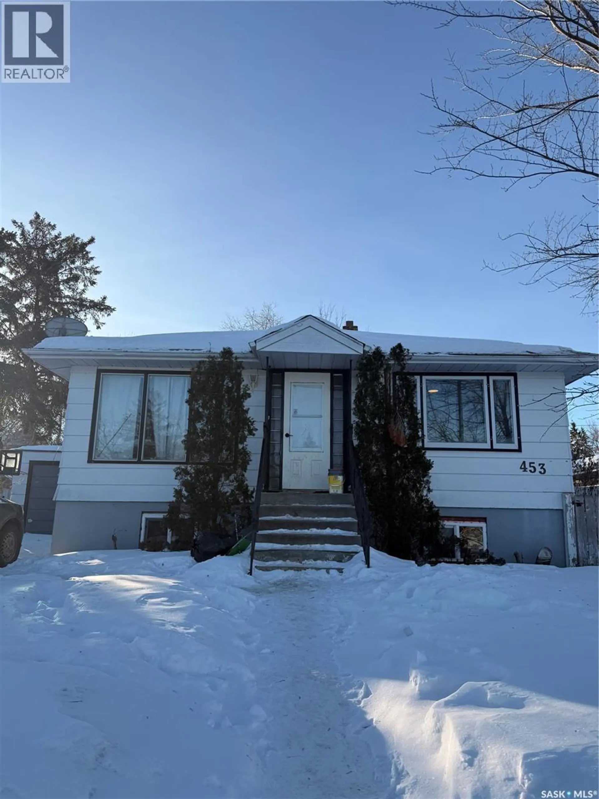 453 21ST STREET E - Image 1