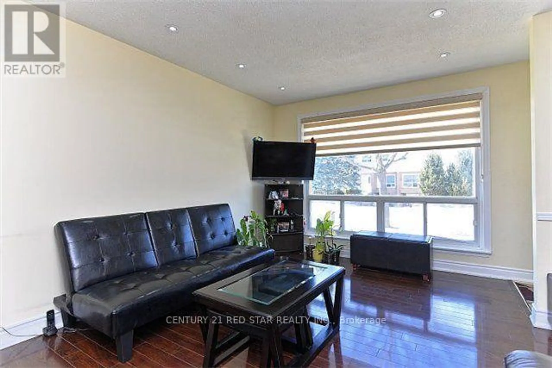65 NEWSTEAD CRESCENT - Image 2