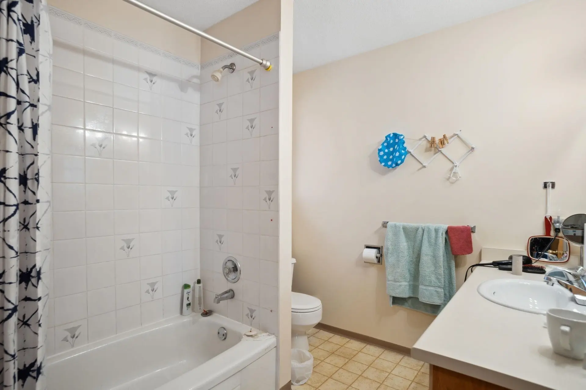 612 E 3rd Street - Image 10