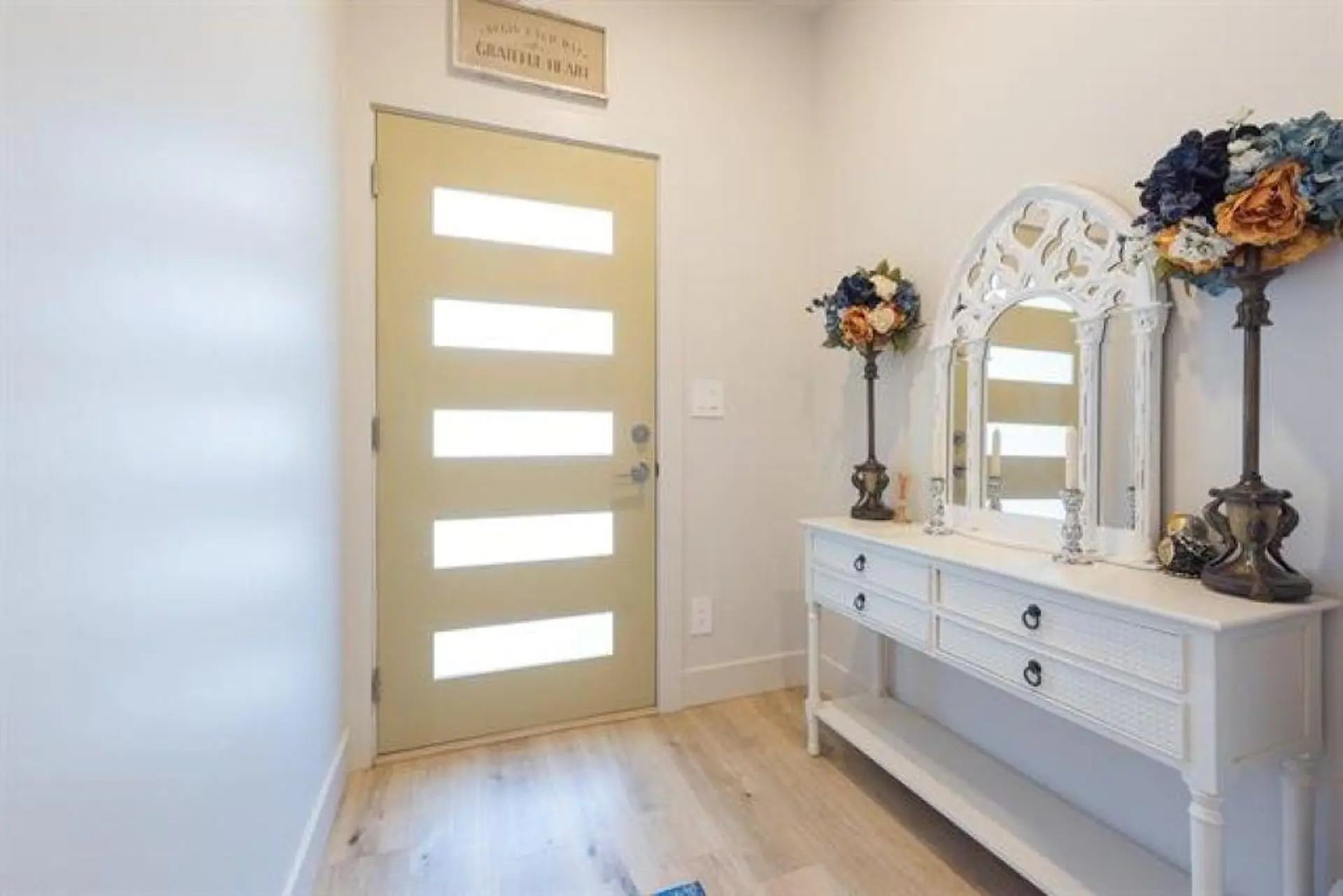 #3 1928 Woodside Boulevard - Image 3