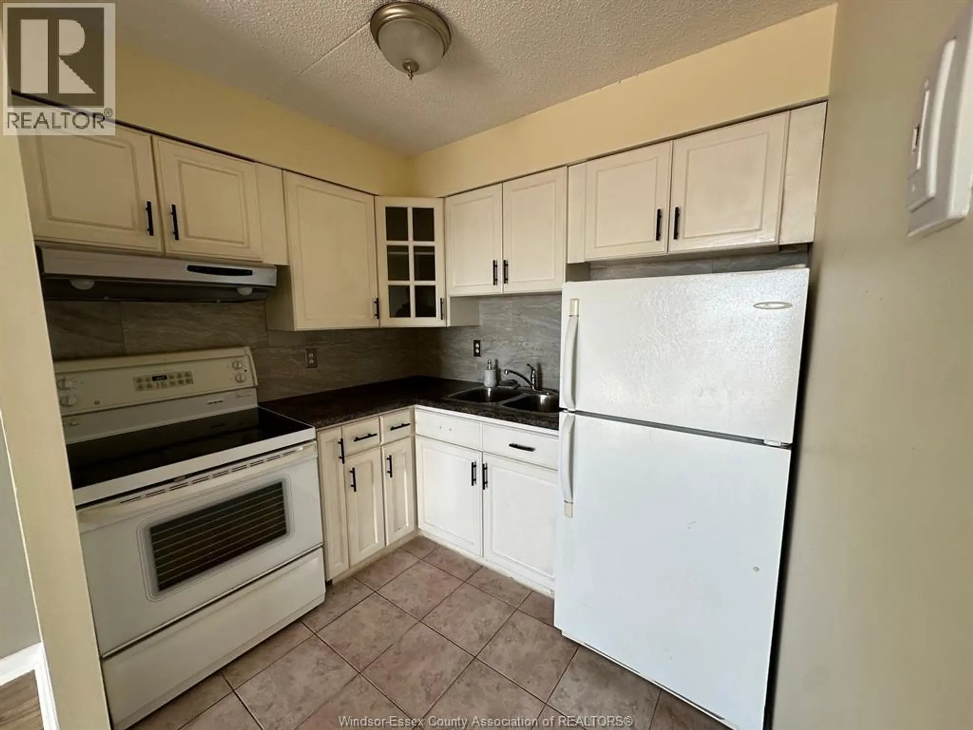#1714 150 PARK STREET WEST - Image 5