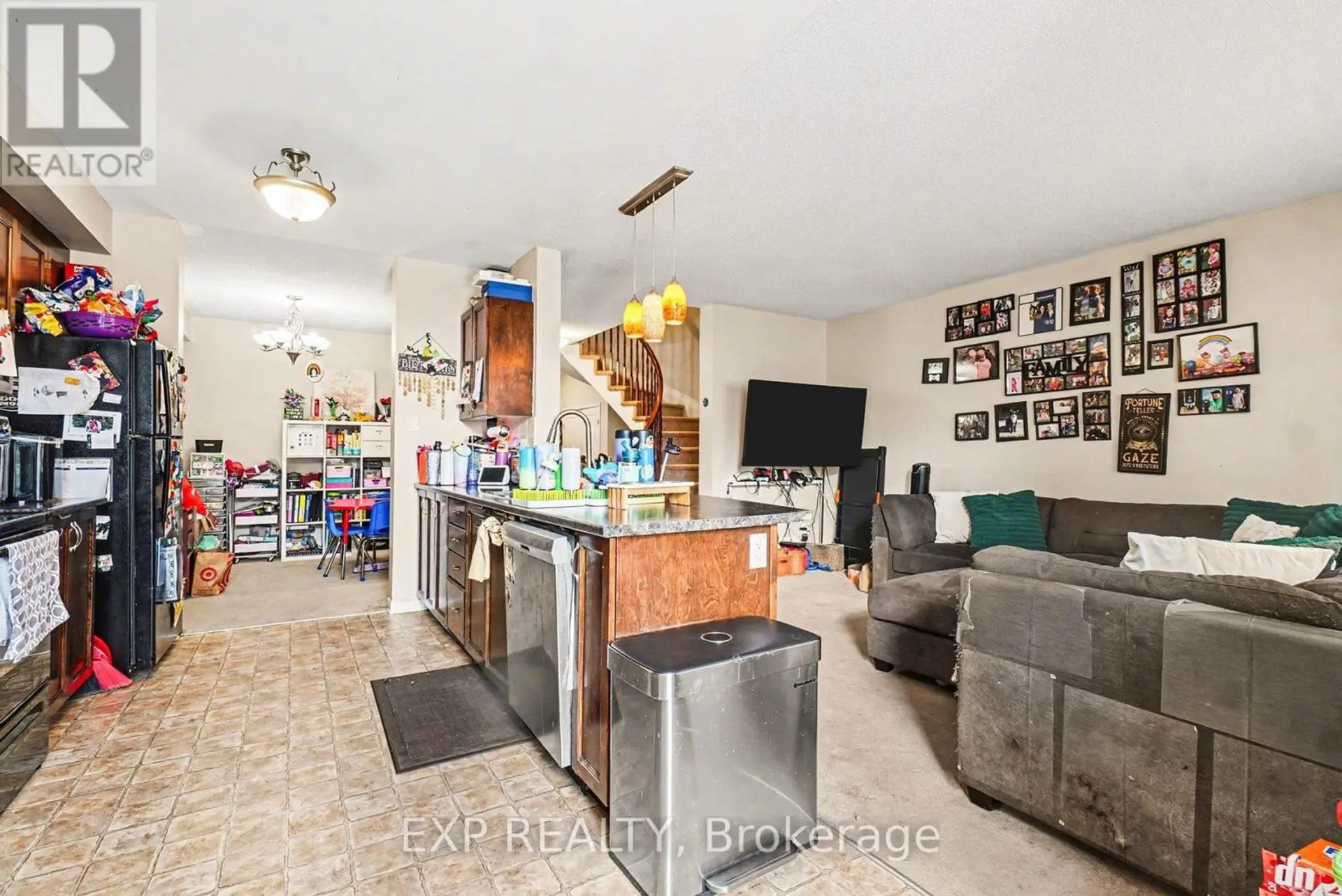 735 REGIMENT AVENUE - Image 7