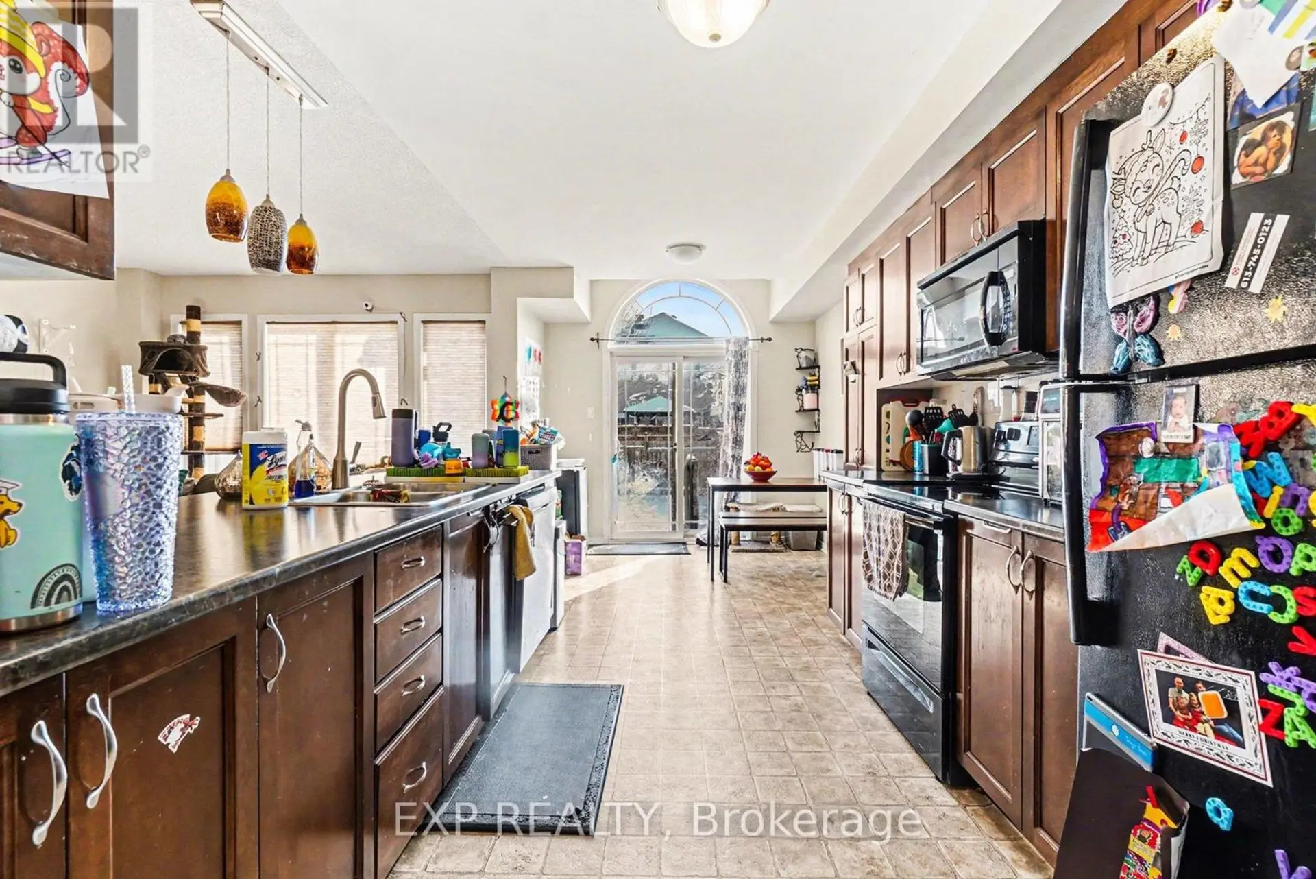 735 REGIMENT AVENUE - Image 9