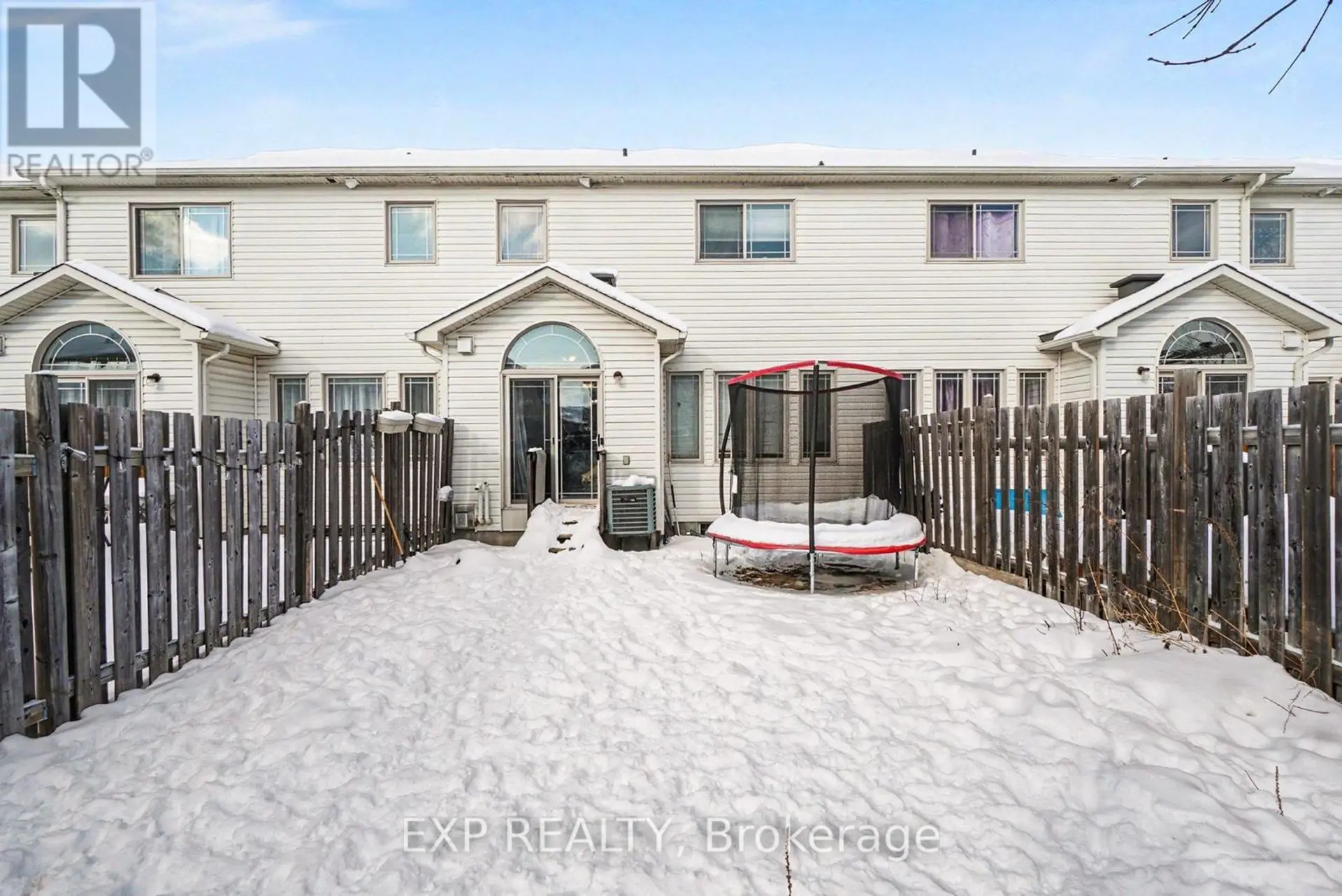 735 REGIMENT AVENUE - Image 19