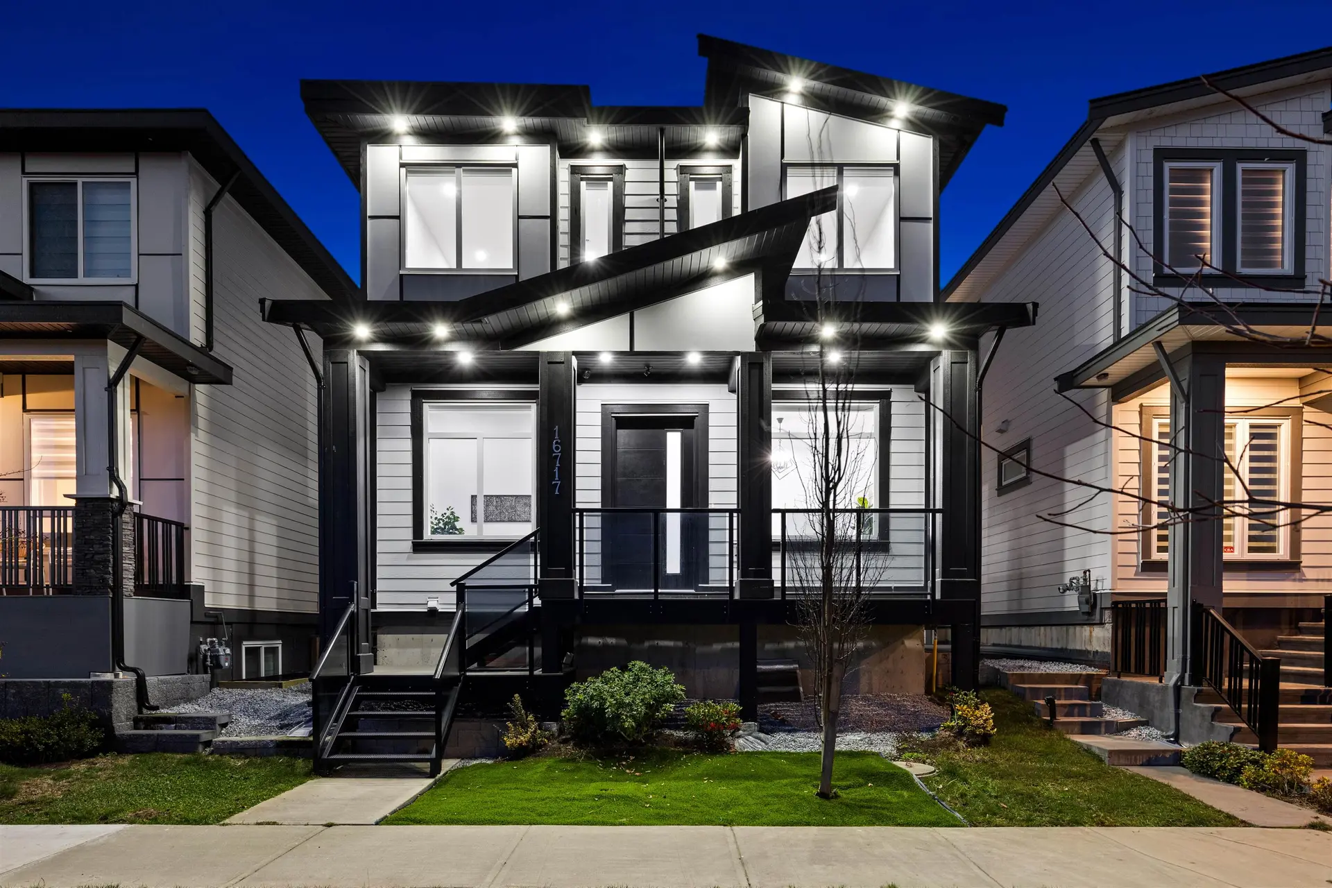 Property at 16717 15a Avenue, Surrey, BC