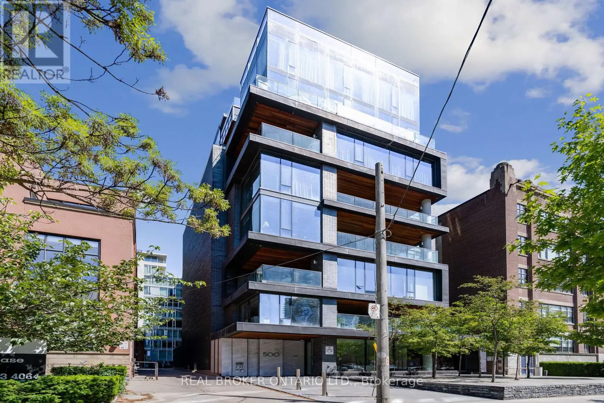 #201 500 WELLINGTON STREET W - Image 15