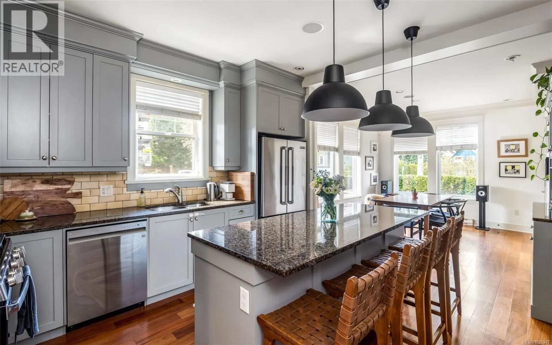 Property at 590 Simcoe St, Victoria, BC