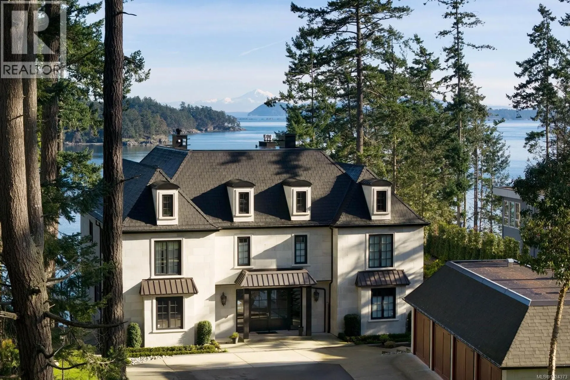 Property at 10865 Fernie Wynd Rd, North Saanich, BC