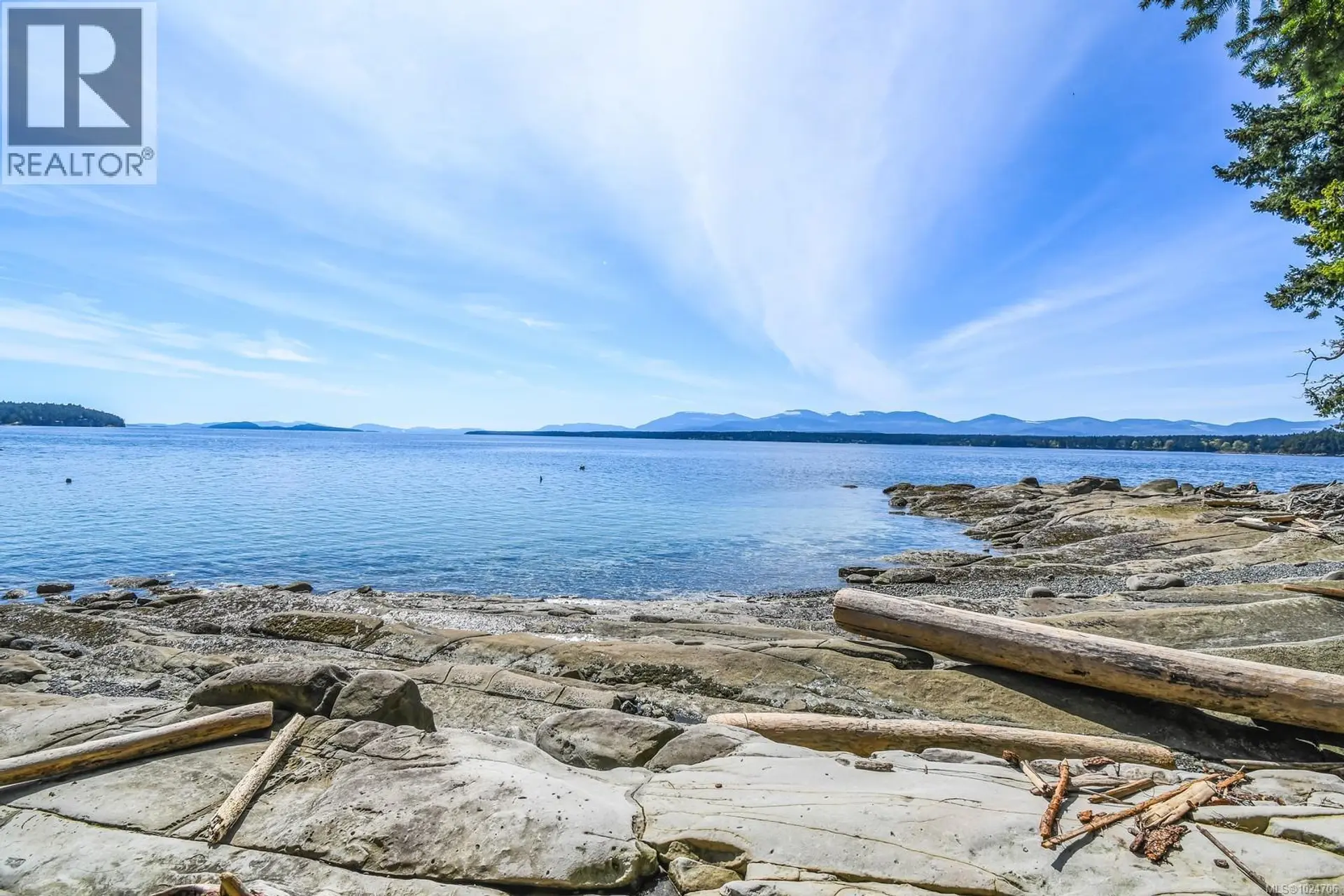 Property at 919 Salal Dr, Mudge Island, BC