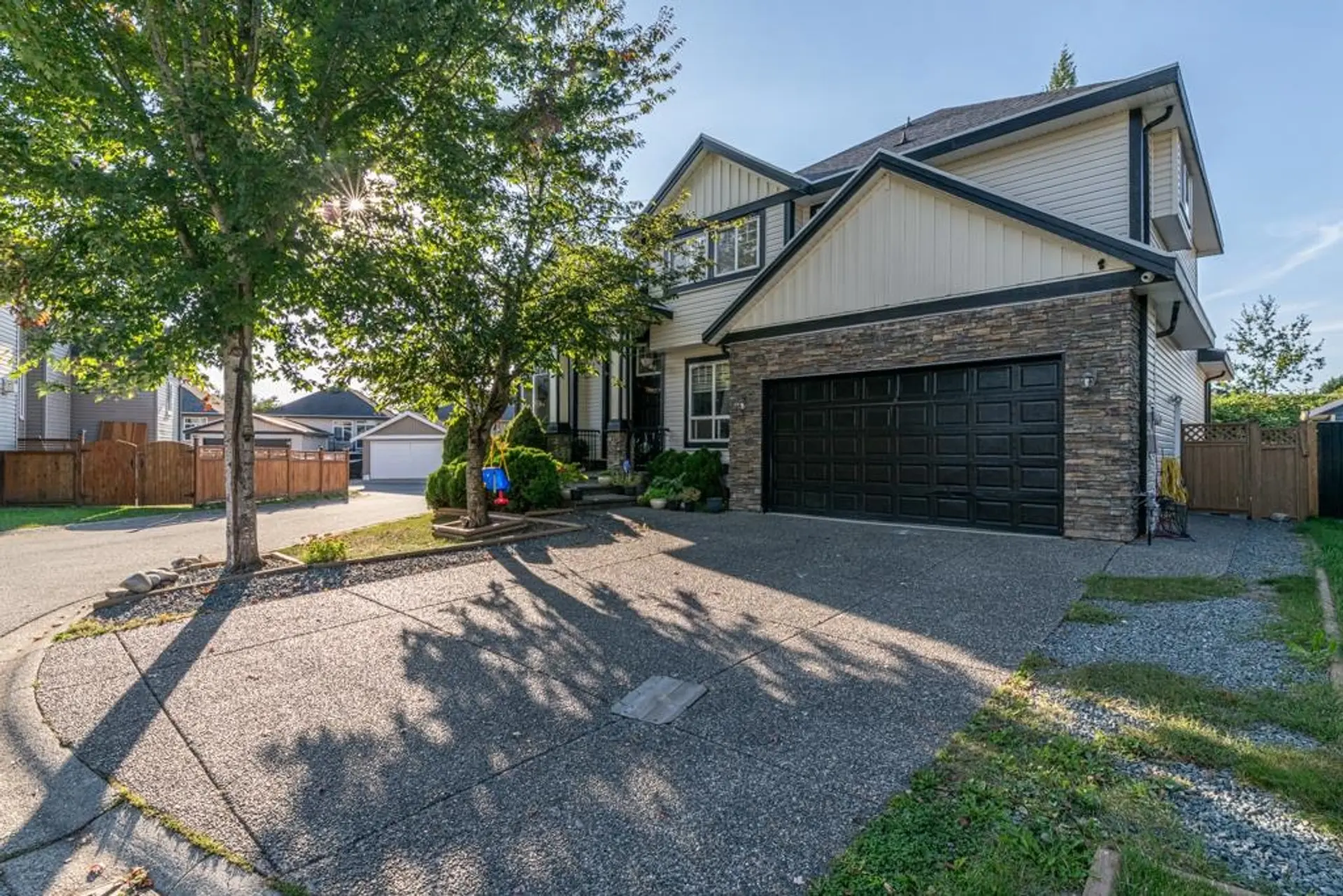 Property at 27733 Signal Court, Abbotsford, BC