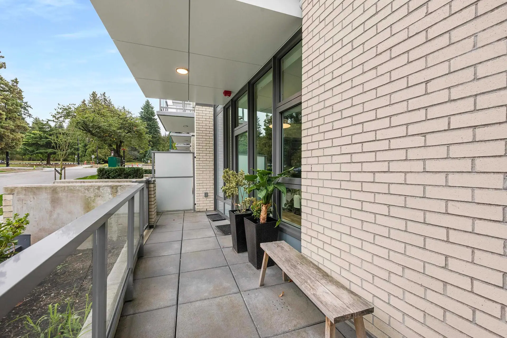 528 W 30th Avenue - Image 16