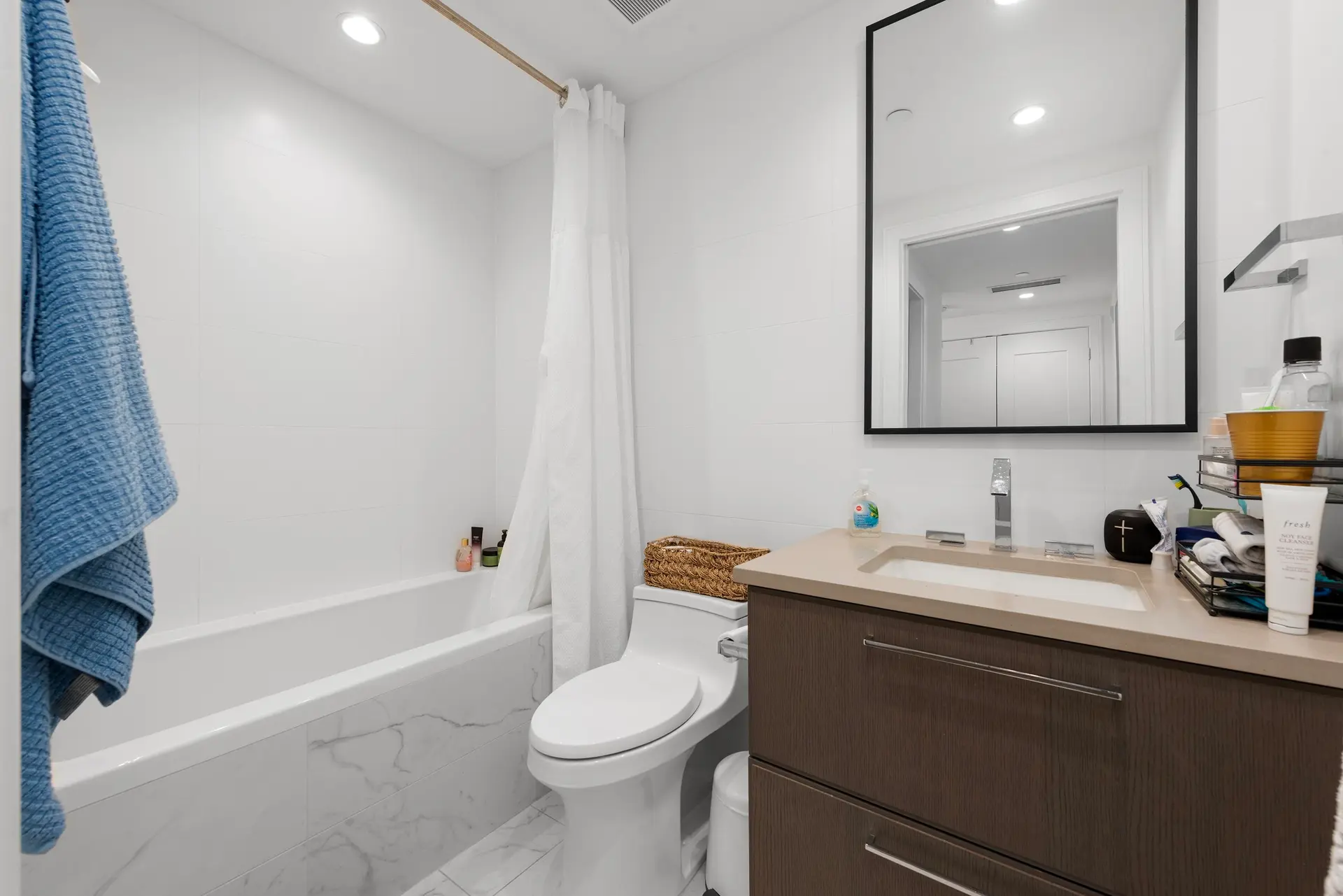 528 W 30th Avenue - Image 12