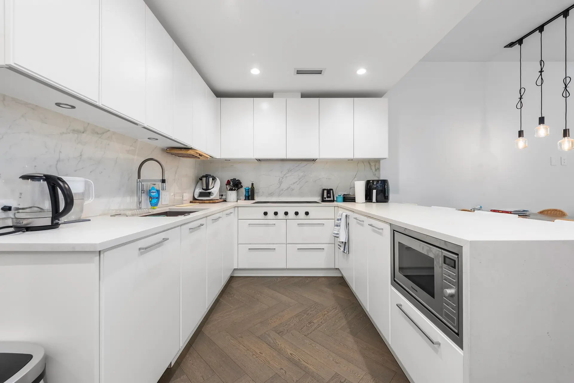 528 W 30th Avenue - Image 7
