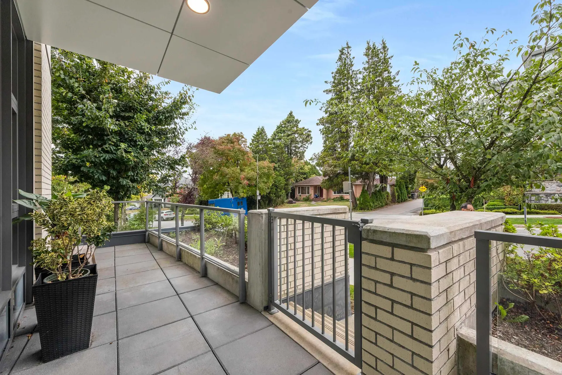 528 W 30th Avenue - Image 14
