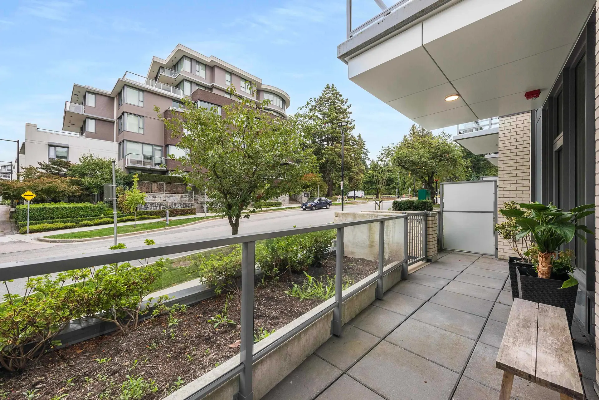 528 W 30th Avenue - Image 15