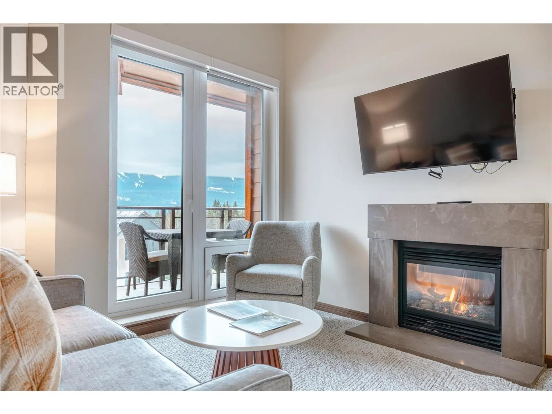 #1504 2950 Camozzi Road - Image 10