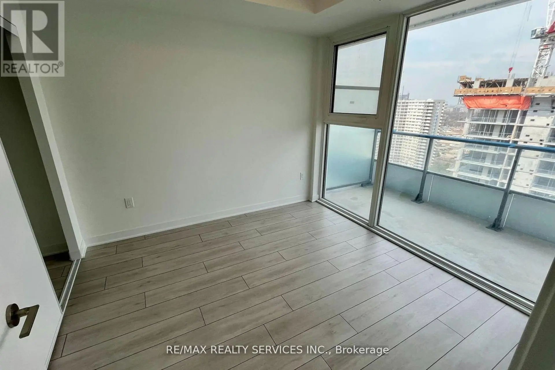 #1901 260 MALTA AVENUE - Image 7