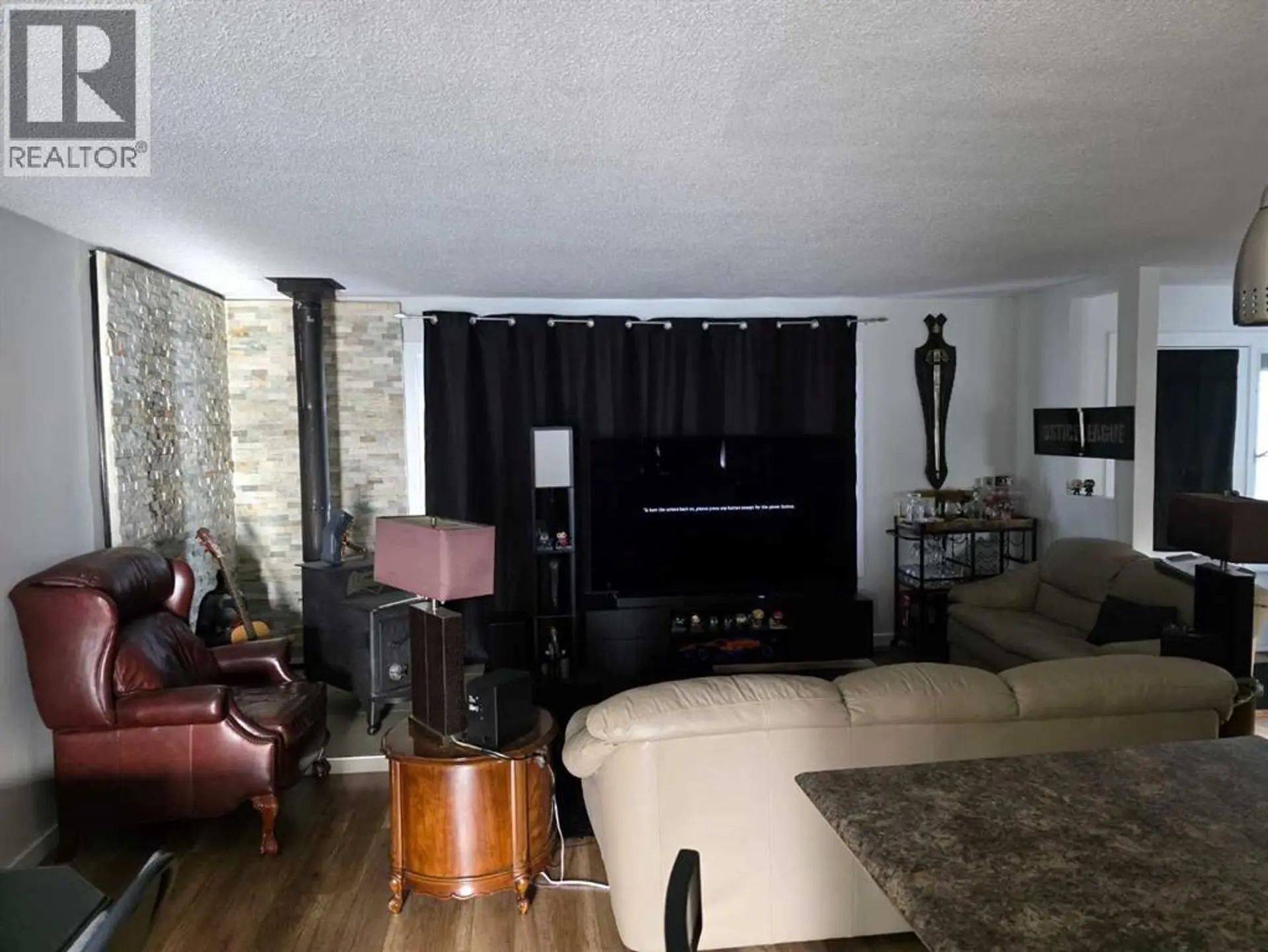 10853 99 AVENUE - Image 3