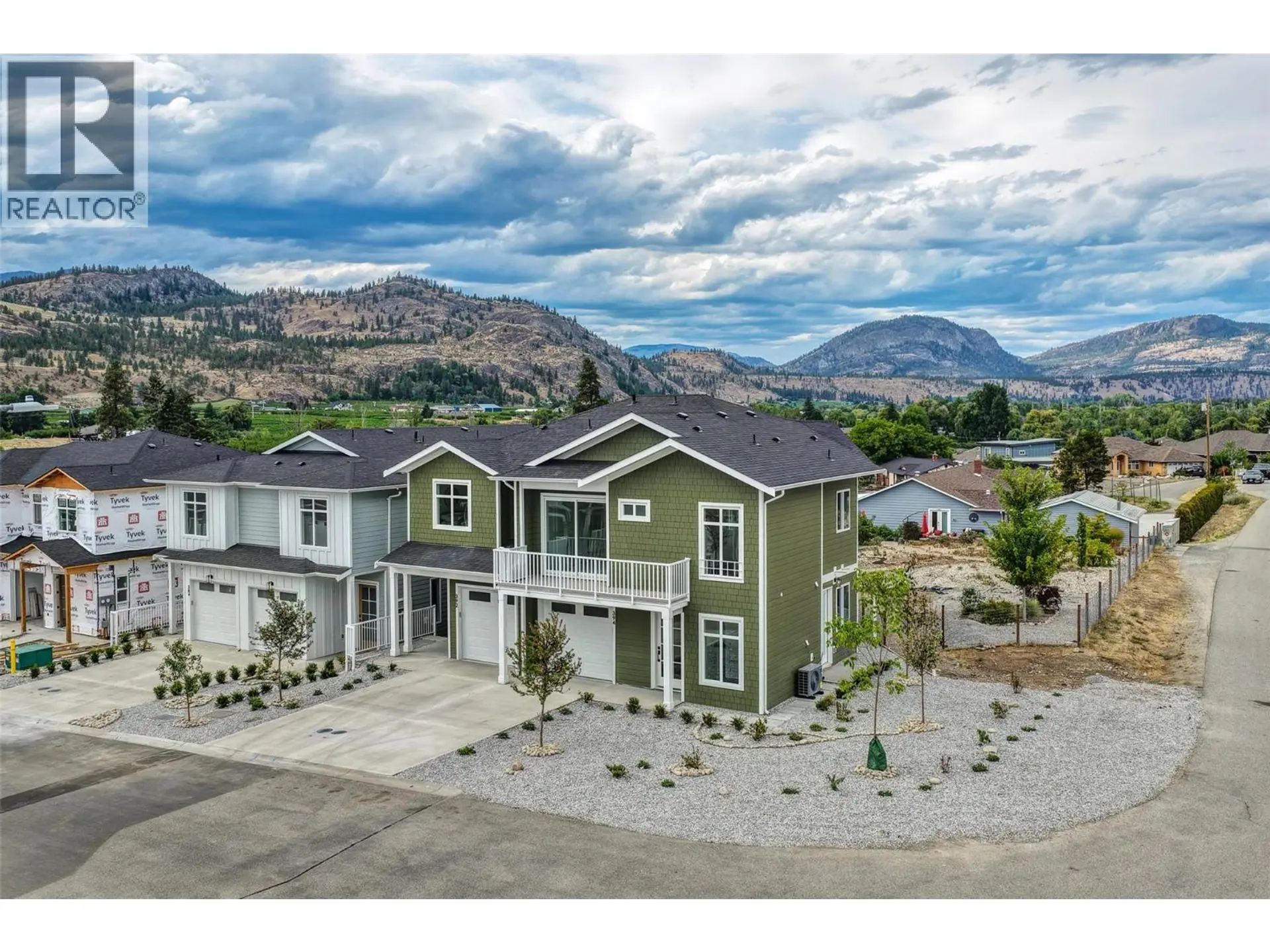 Property at 394 Chardonnay Avenue, Oliver, BC