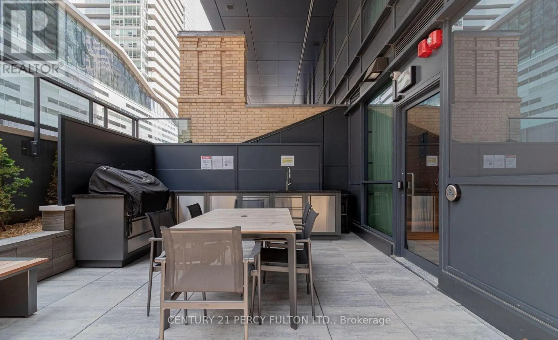 #1807 327 KING STREET W - Image 14