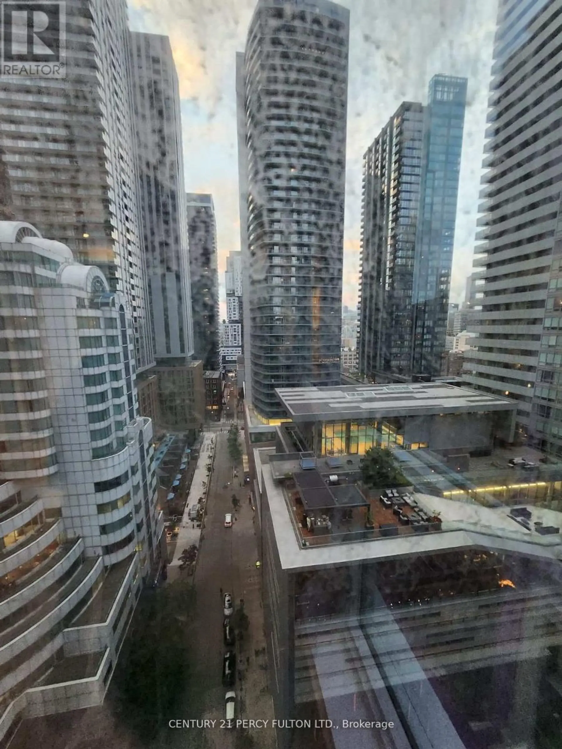 #1807 327 KING STREET W - Image 7
