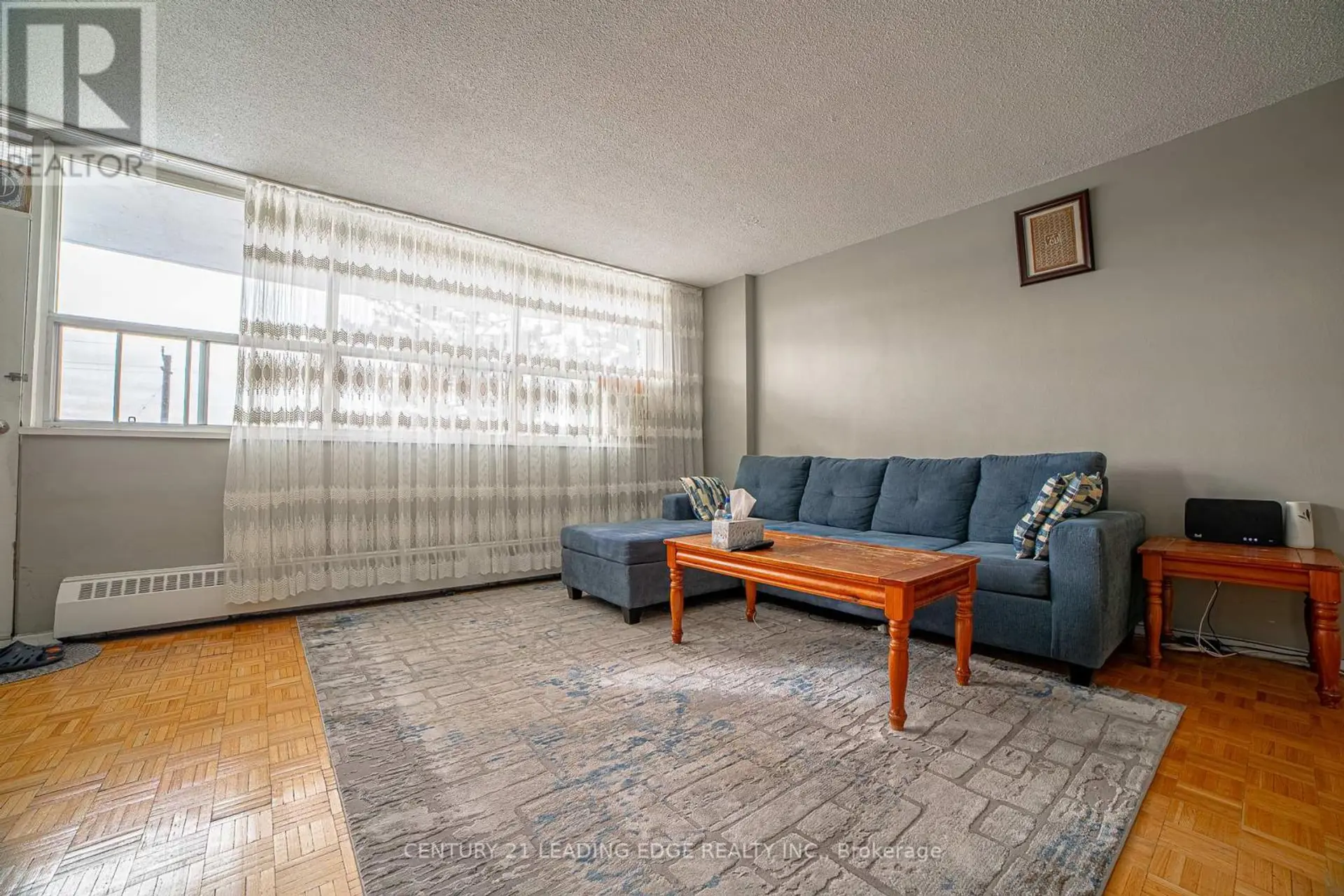 #402 80 GRANDRAVINE DRIVE - Image 4