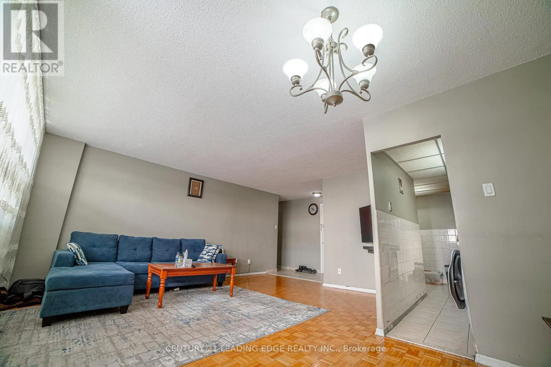 #402 80 GRANDRAVINE DRIVE - Image 3