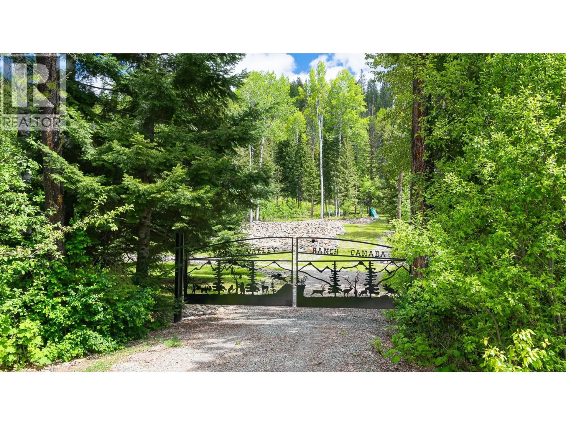 Property at 7470 3 Highway, Kitchener, BC