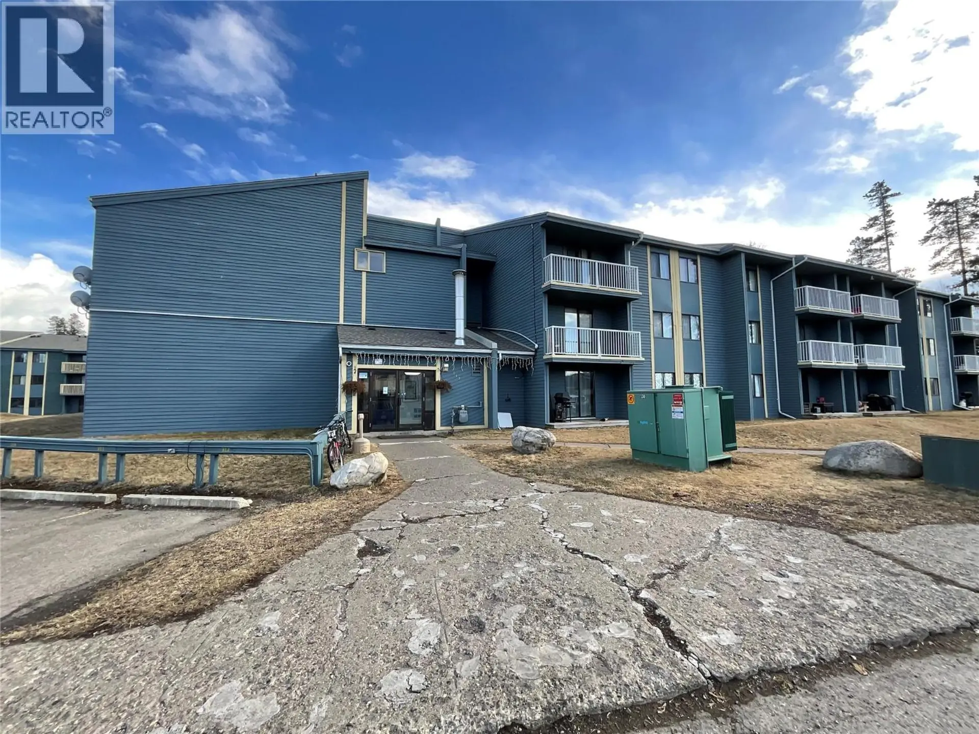#202 212 Spieker Avenue - Image 1