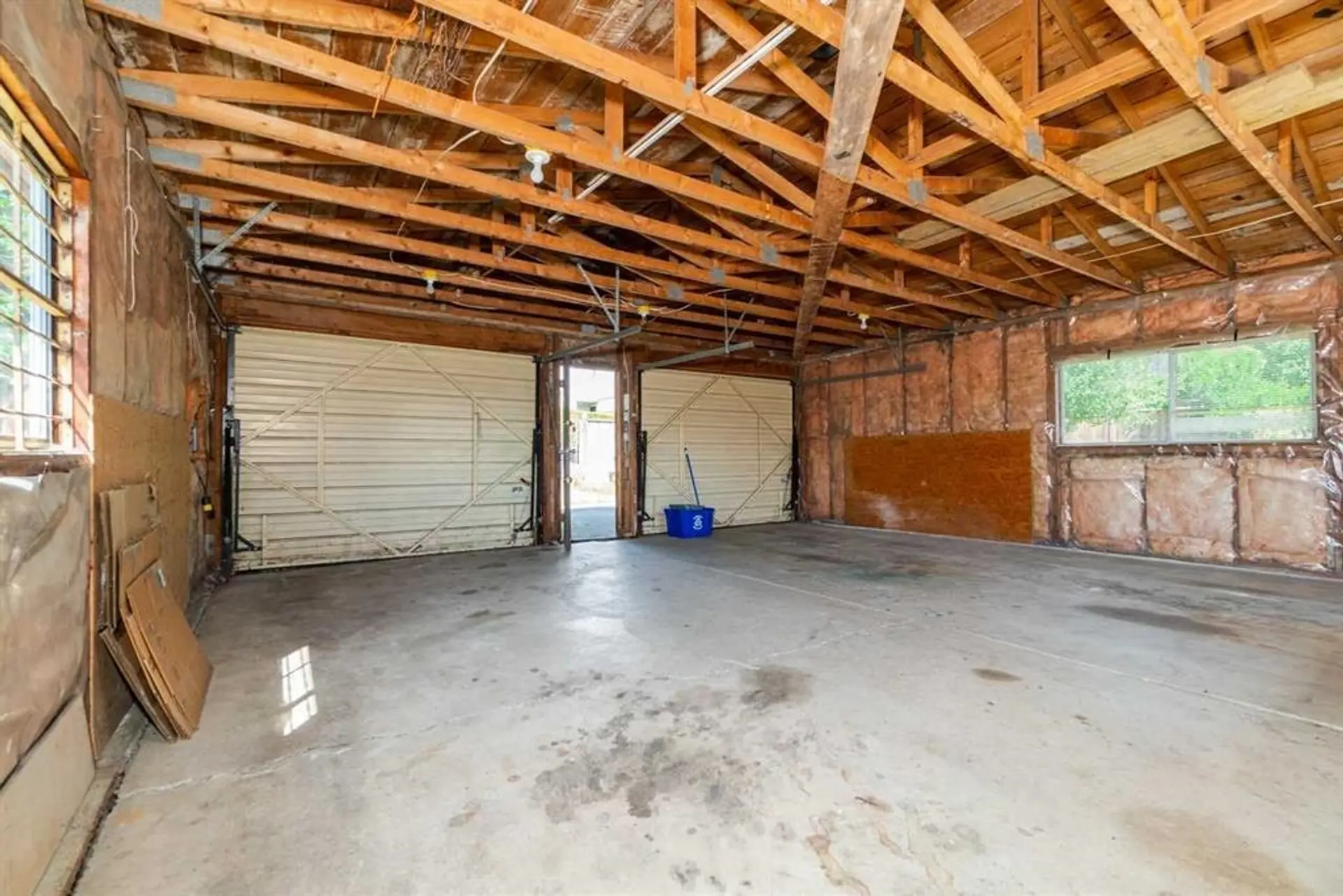 560 Springer Avenue - Image 13