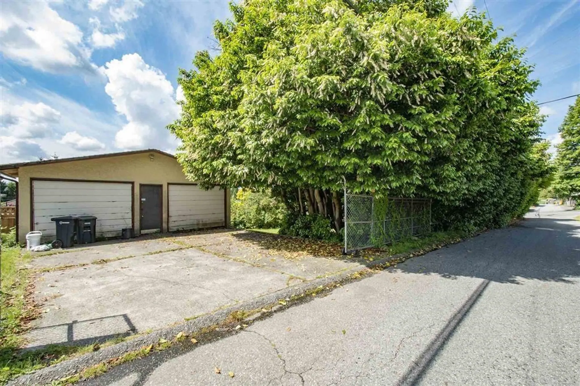 560 Springer Avenue - Image 17