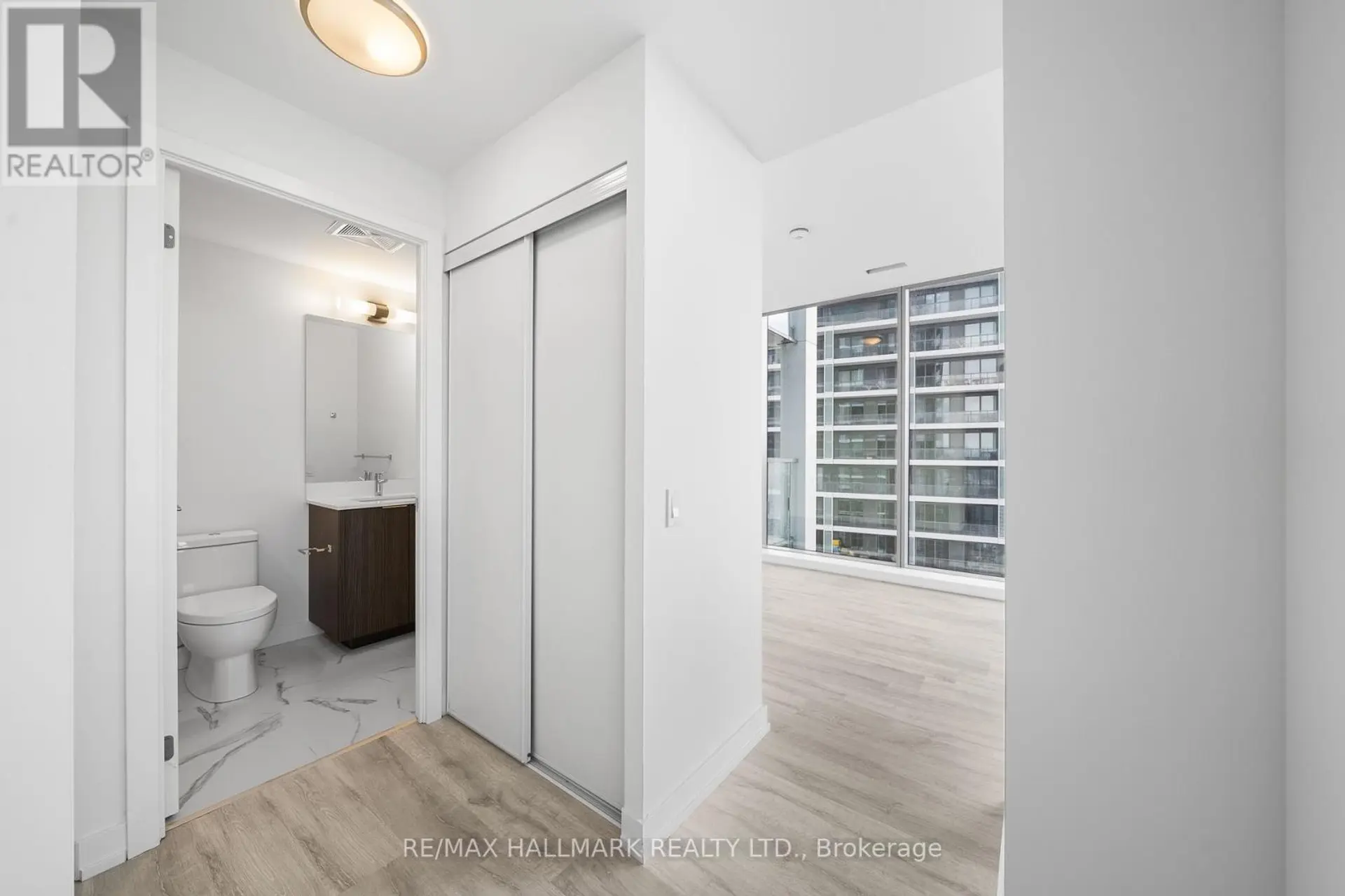 #N2708 7 GOLDEN LION HEIGHTS - Image 11