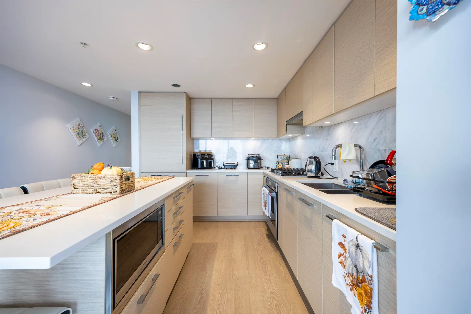 #3006 6700 Dunblane Avenue - Image 3
