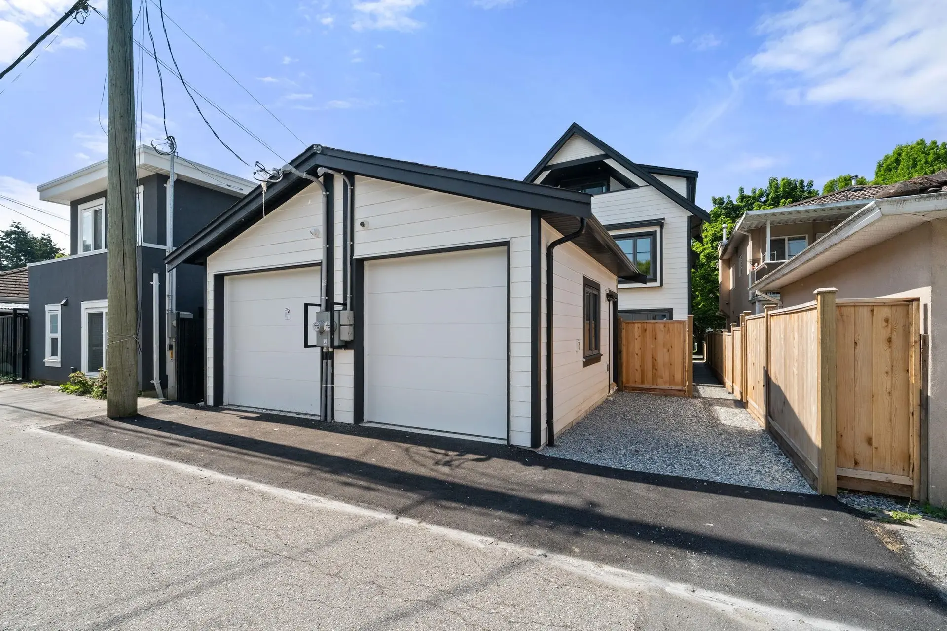 #1 3425 Archimedes Street - Image 2