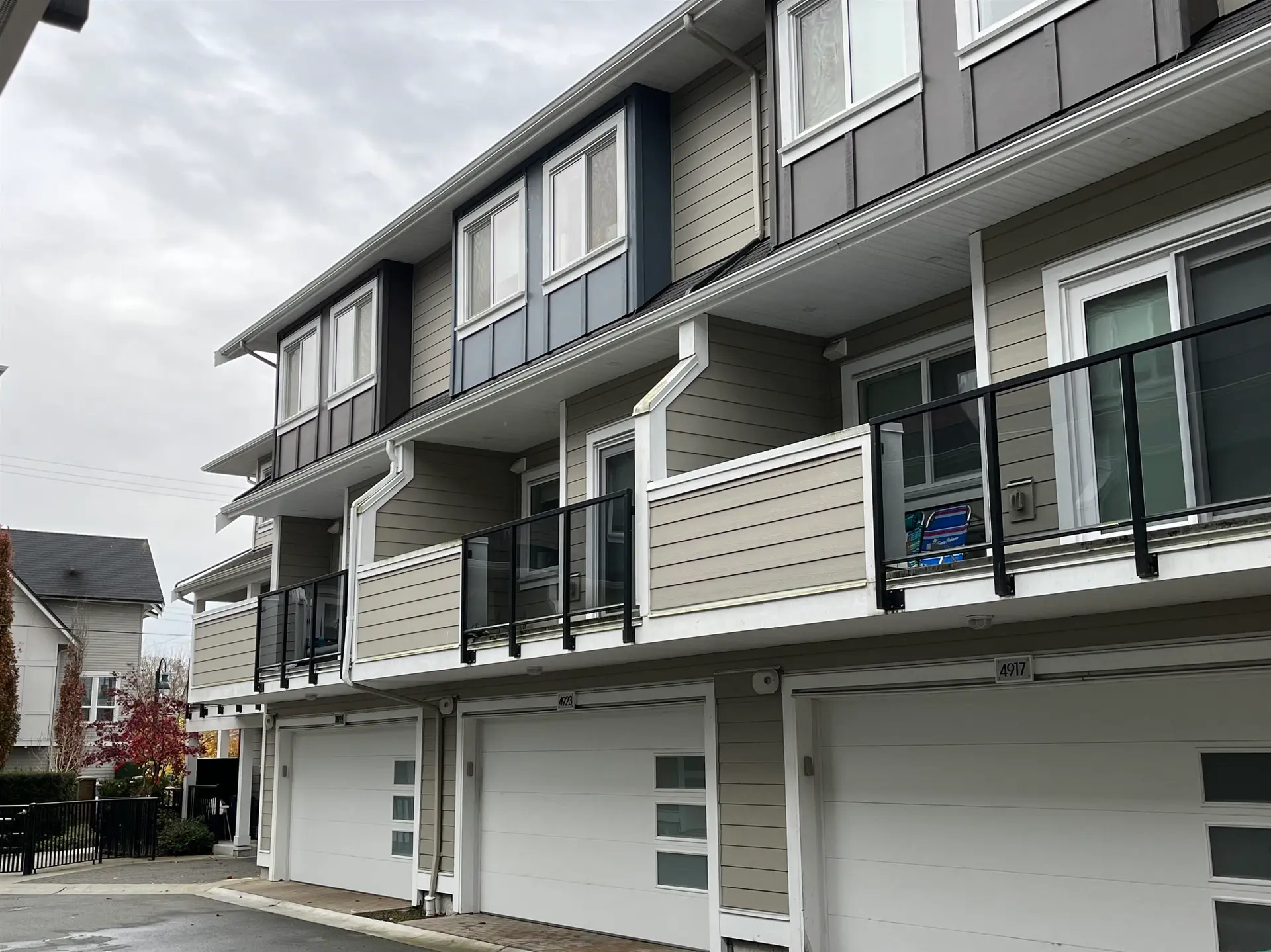 4923 47a Avenue - Image 3