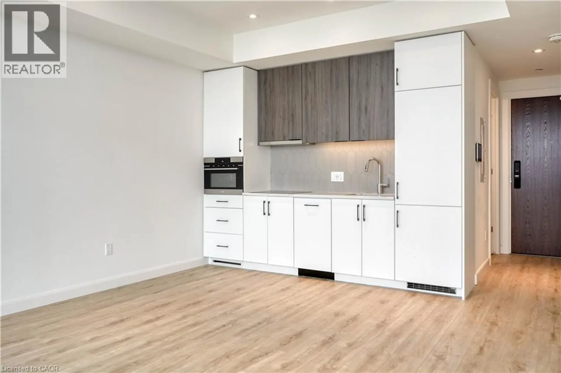 #1811 741 KING Street - Image 12