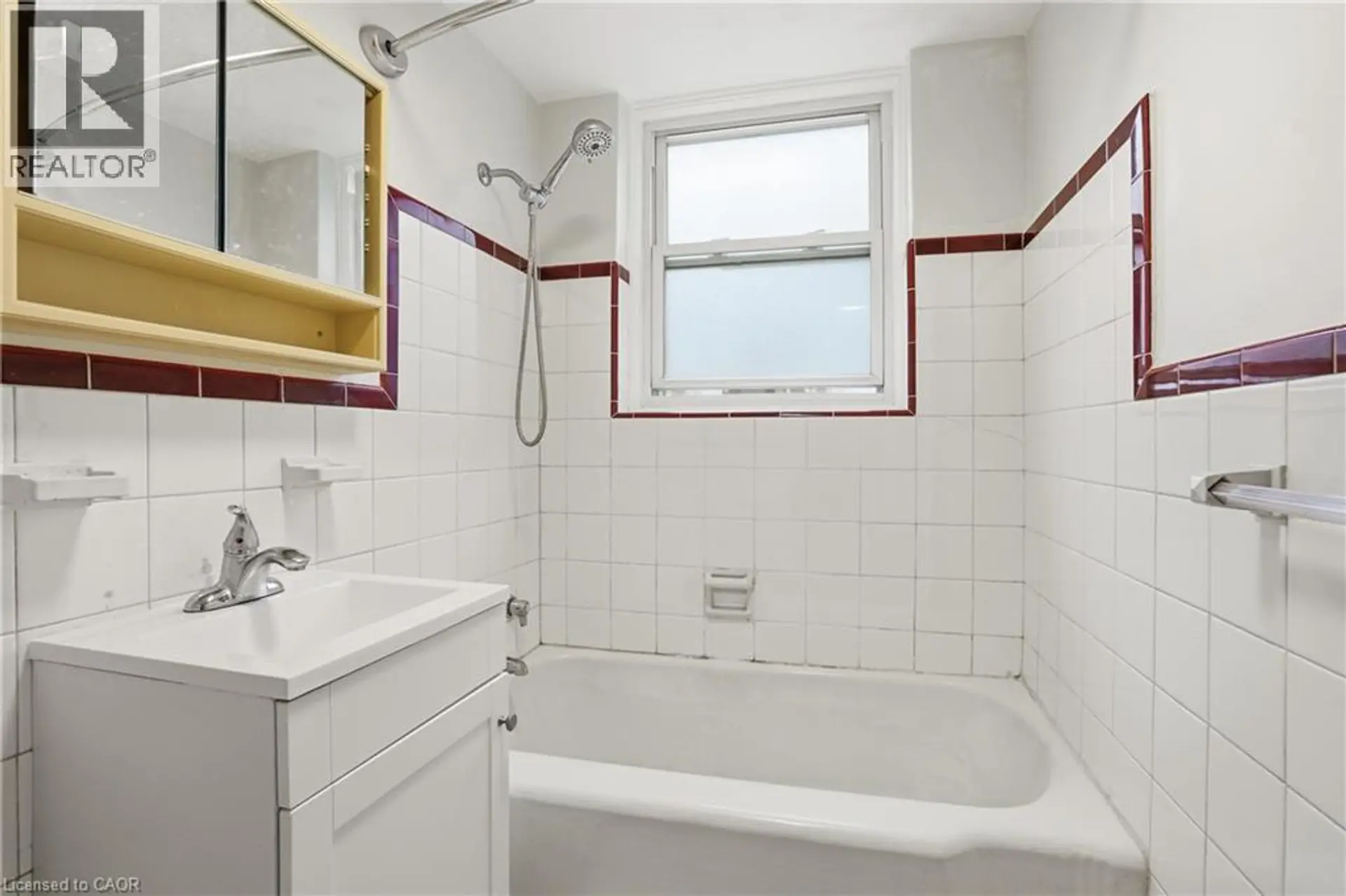#9 4 ROBINSON Street - Image 9