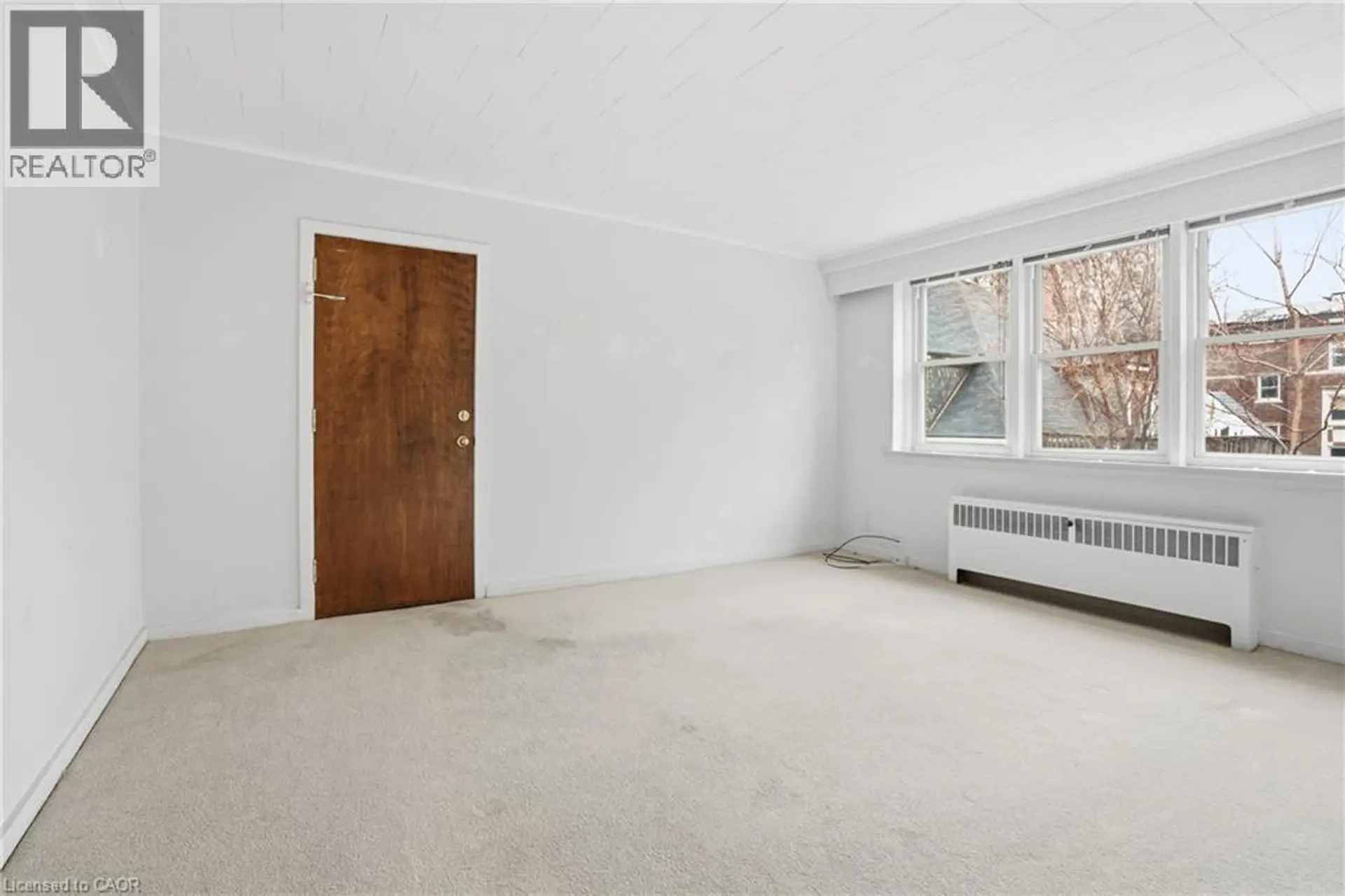 #9 4 ROBINSON Street - Image 3