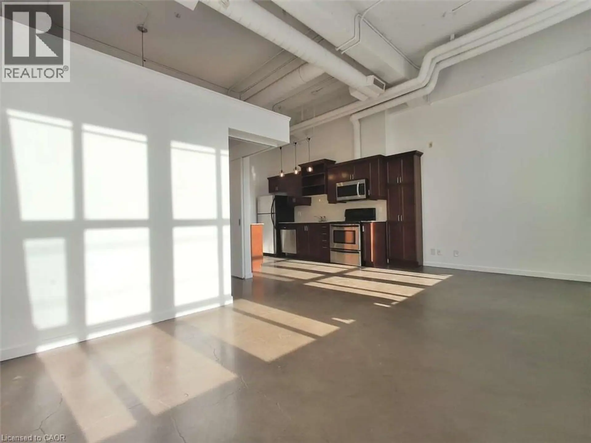 #116 404 W KING STREET W - Image 7